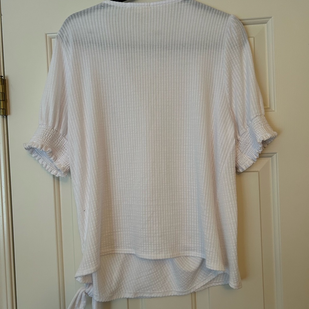 Everleigh White and Cream Top